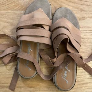 Size 37, tan women’s sandals, wraparound, Free People